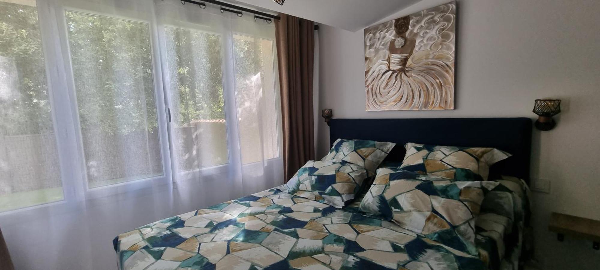Les Bois De Zola Entre Provence Et Luberon Aparthotel Saint-Esteve-Janson Exteriör bild